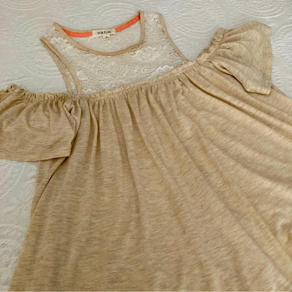 Taylor and Sage cold shoulder top